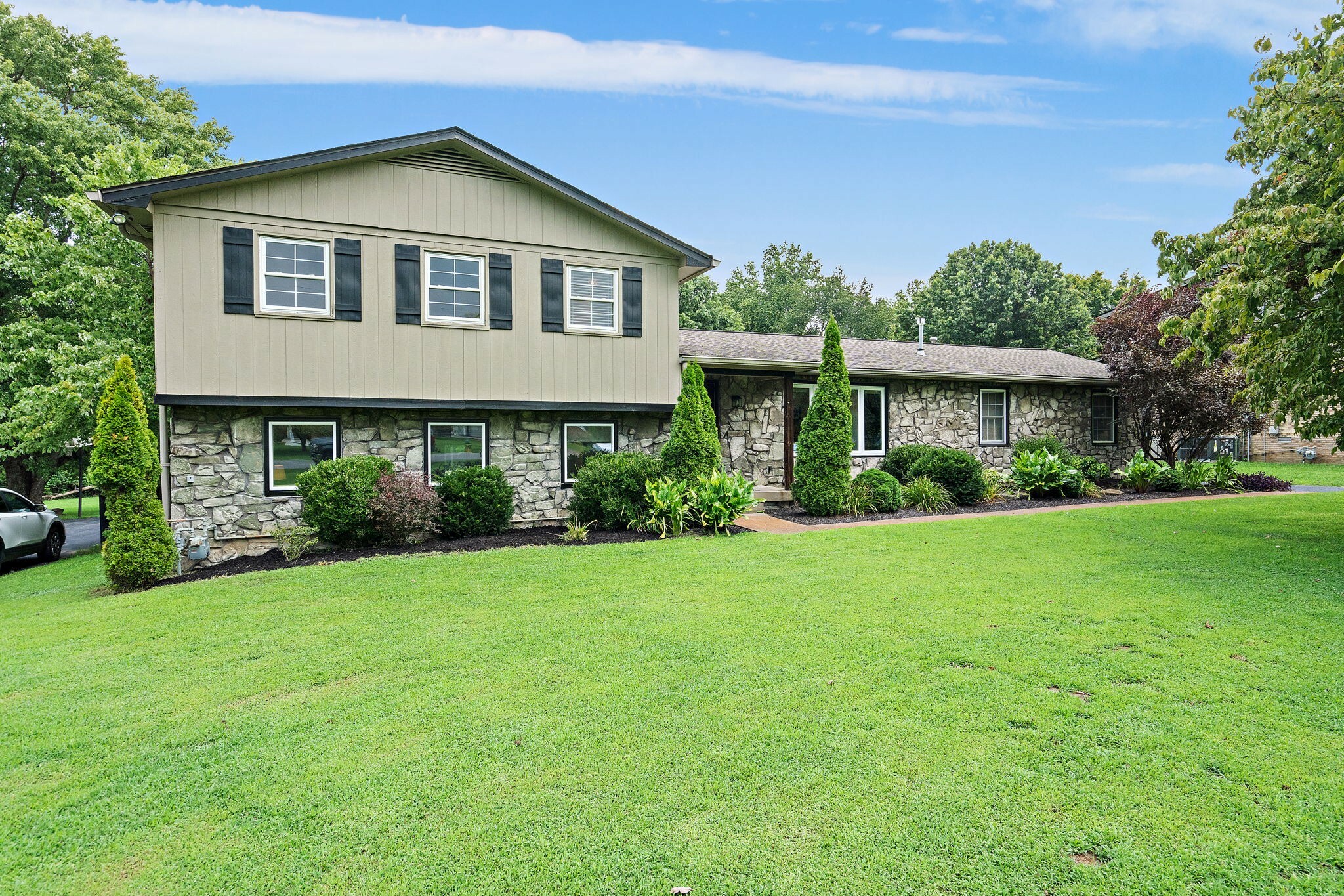 Property Photo:  226 Green Harbor Rd  TN 37138 