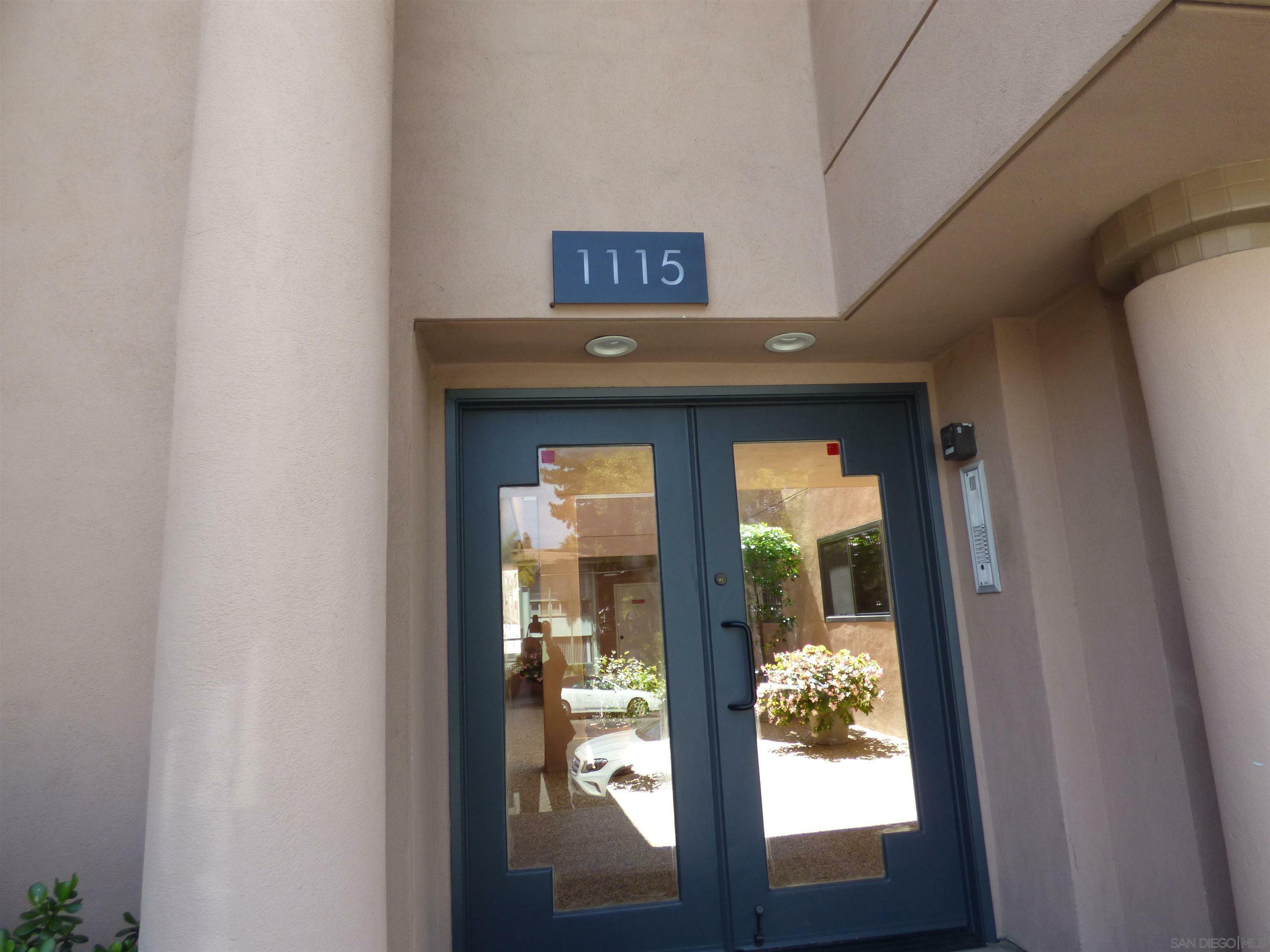 Property Photo:  1115 Pearl Street 6  CA 92037 