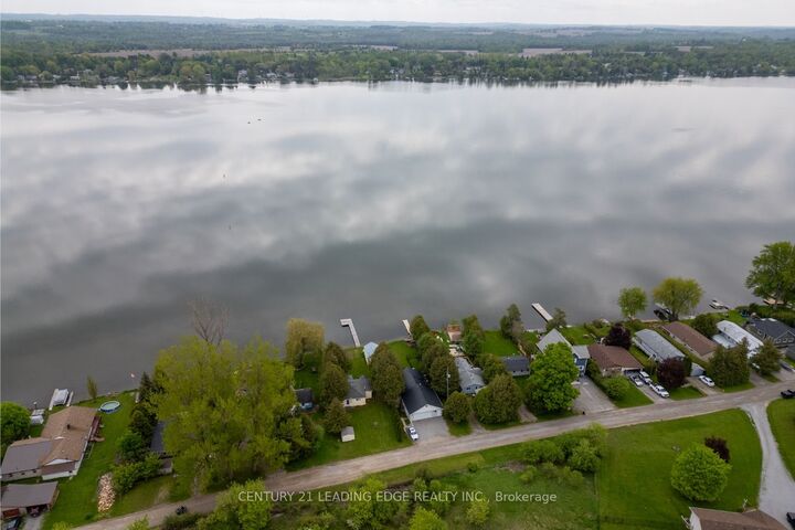 Property Photo: 32 Beach Rd ON K0M 2C0