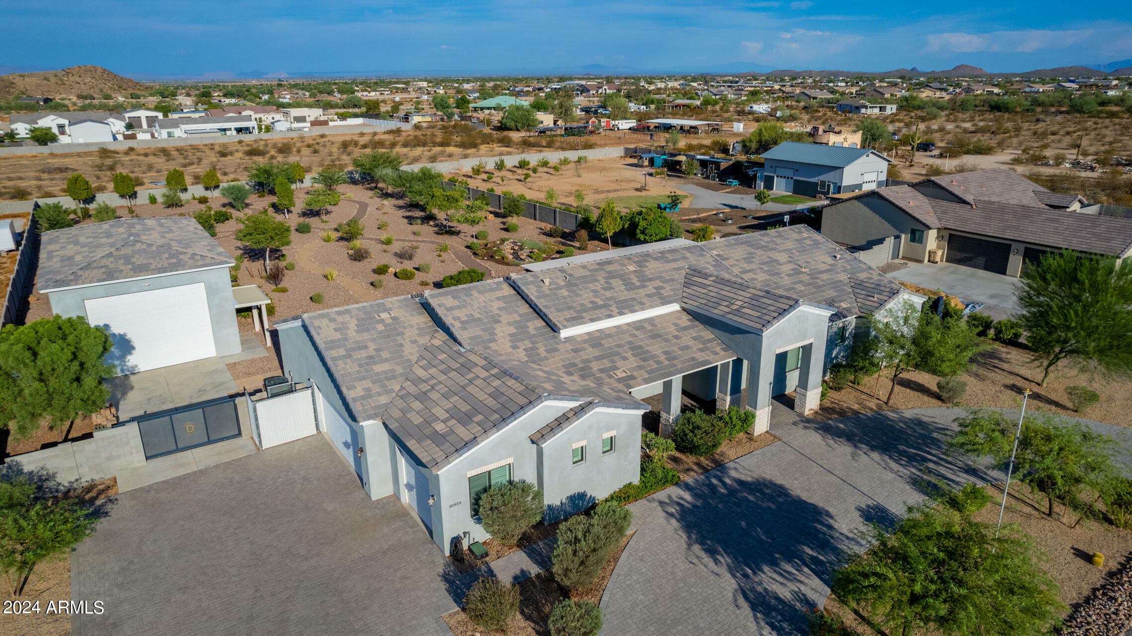 Property Photo:  30939 N Roller Coaster Lane  AZ 85144 