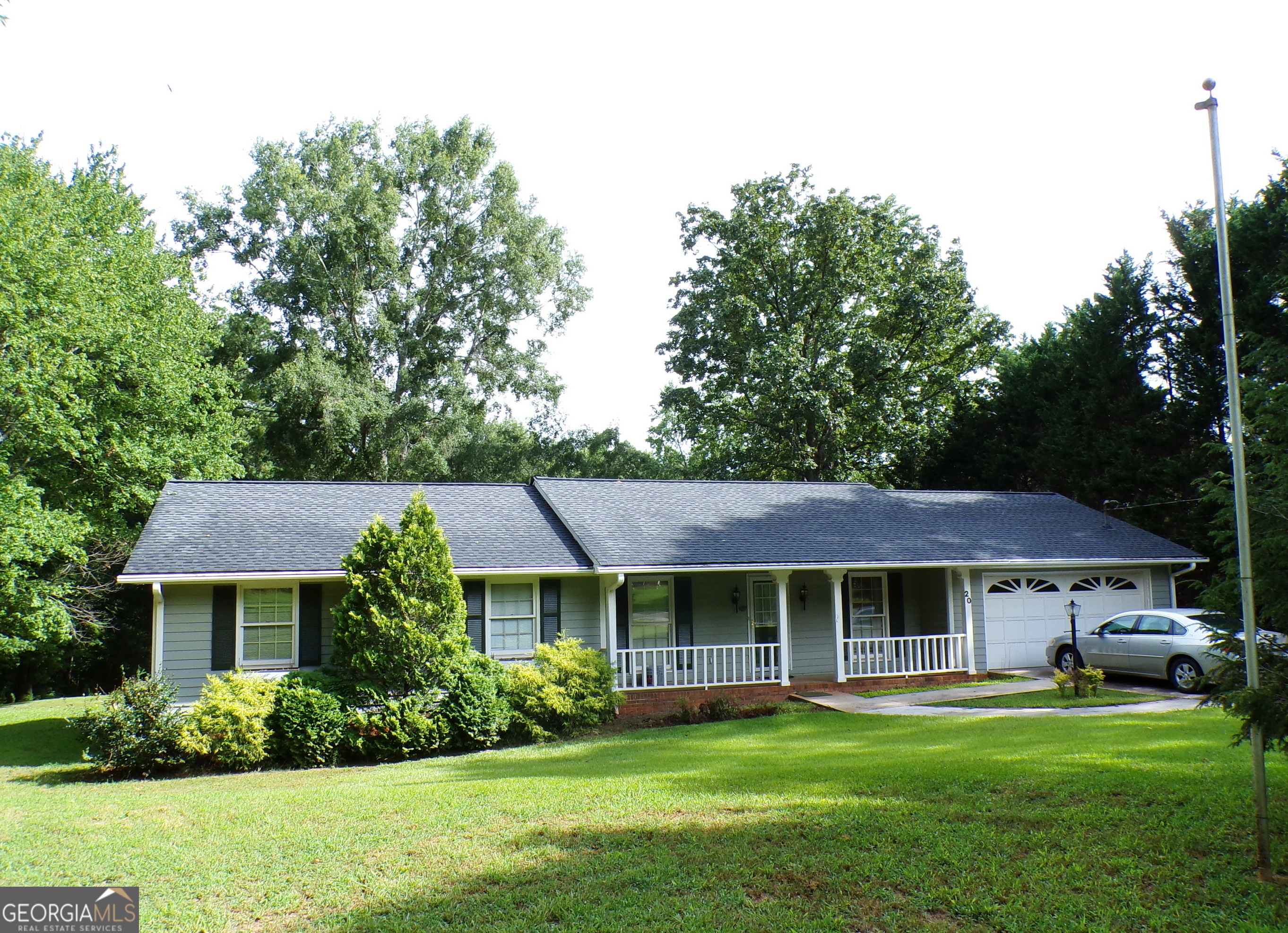 Property Photo:  20 Dogwood Lane  GA 30014 