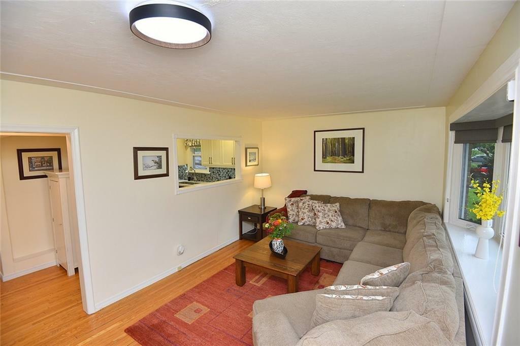 Property Photo:  81 Kingslea Drive  ON L8T 4A4 