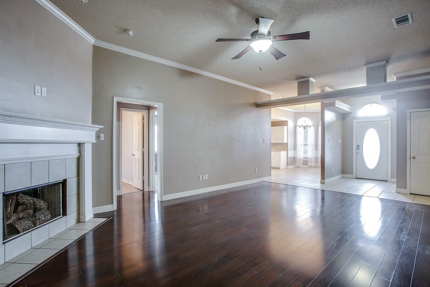 Property Photo:  404 Oakridge Avenue  TX 79416 