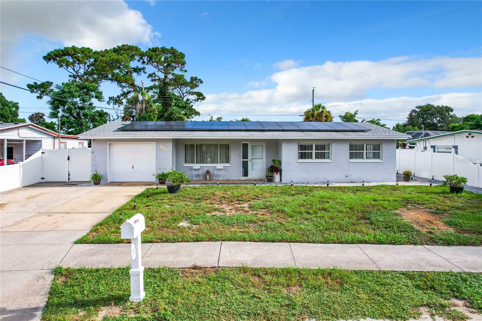 Property Photo:  860 Forest Rd  FL 32780 