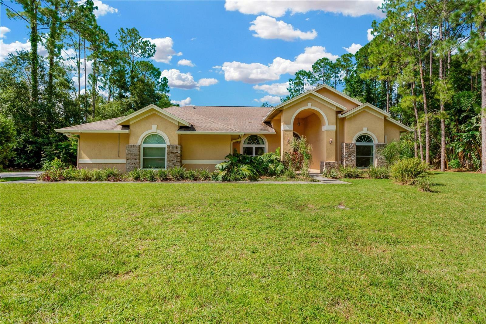 Property Photo:  18811 Victor Manuel Drive  FL 33548 