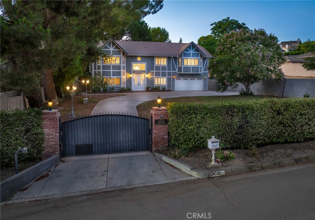 Property Photo:  21221 Mulholland Drive  CA 91364 