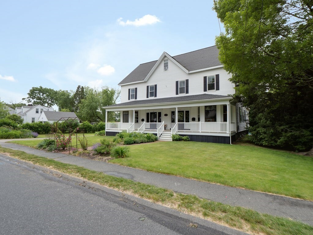 Property Photo:  54 Park Ave 54  MA 01760 