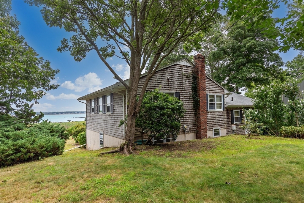 Property Photo:  3 Arrowhead Ln  MA 02738 