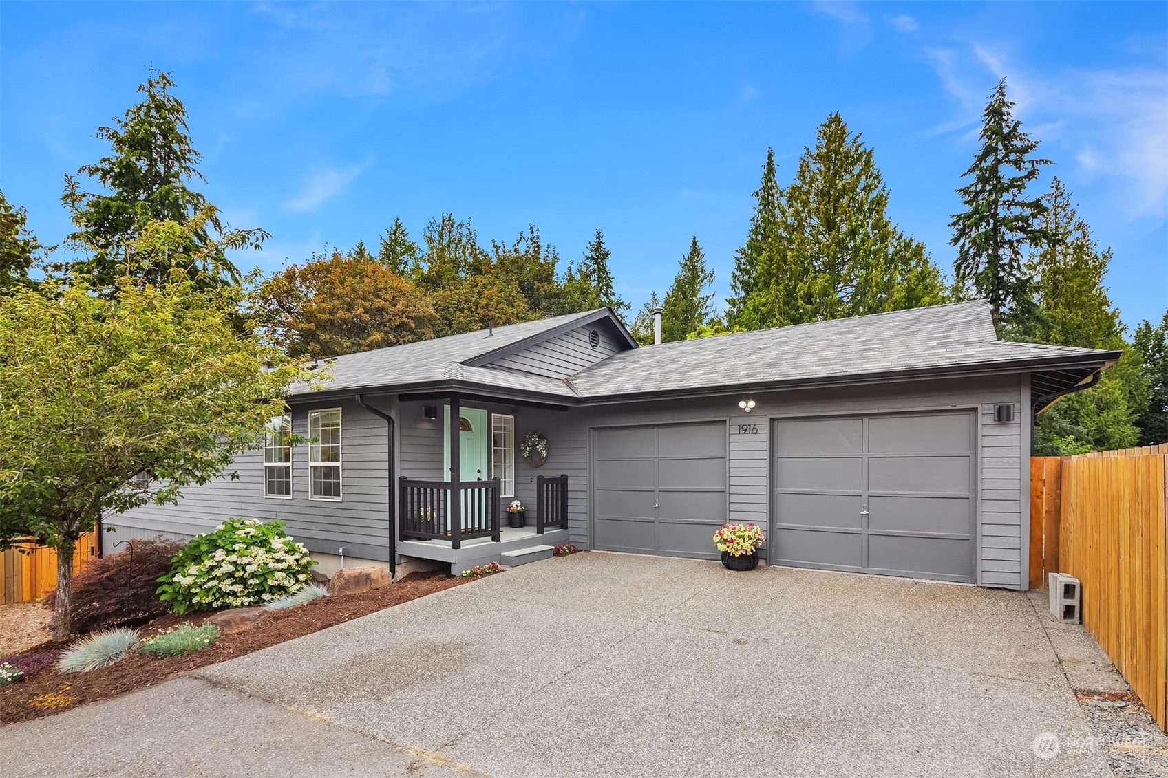 Property Photo:  1916 Terrace Avenue  WA 98290 