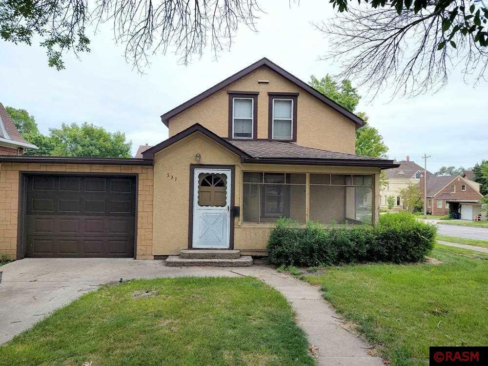 Property Photo:  327 Minnesota Street S  MN 56073 