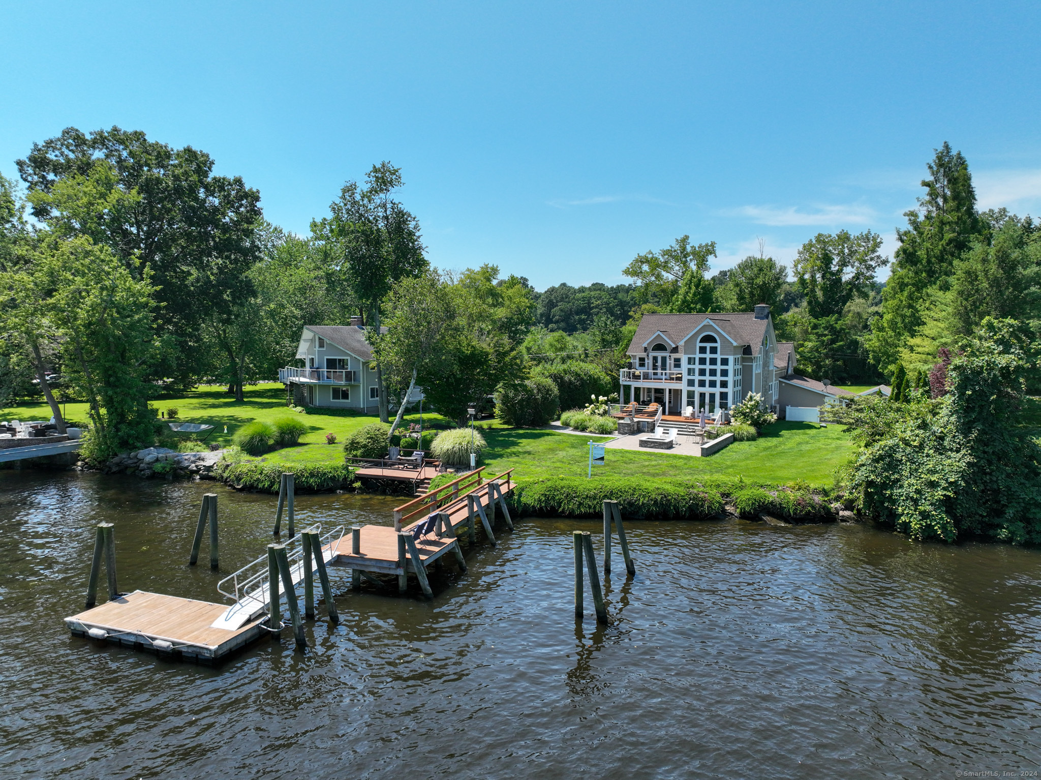 Property Photo: 35-16 Castle View Drive CT 06412