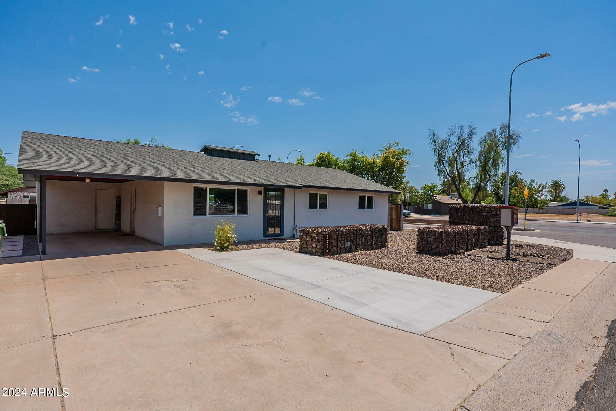 Property Photo:  1745 S Ventura Drive  AZ 85281 