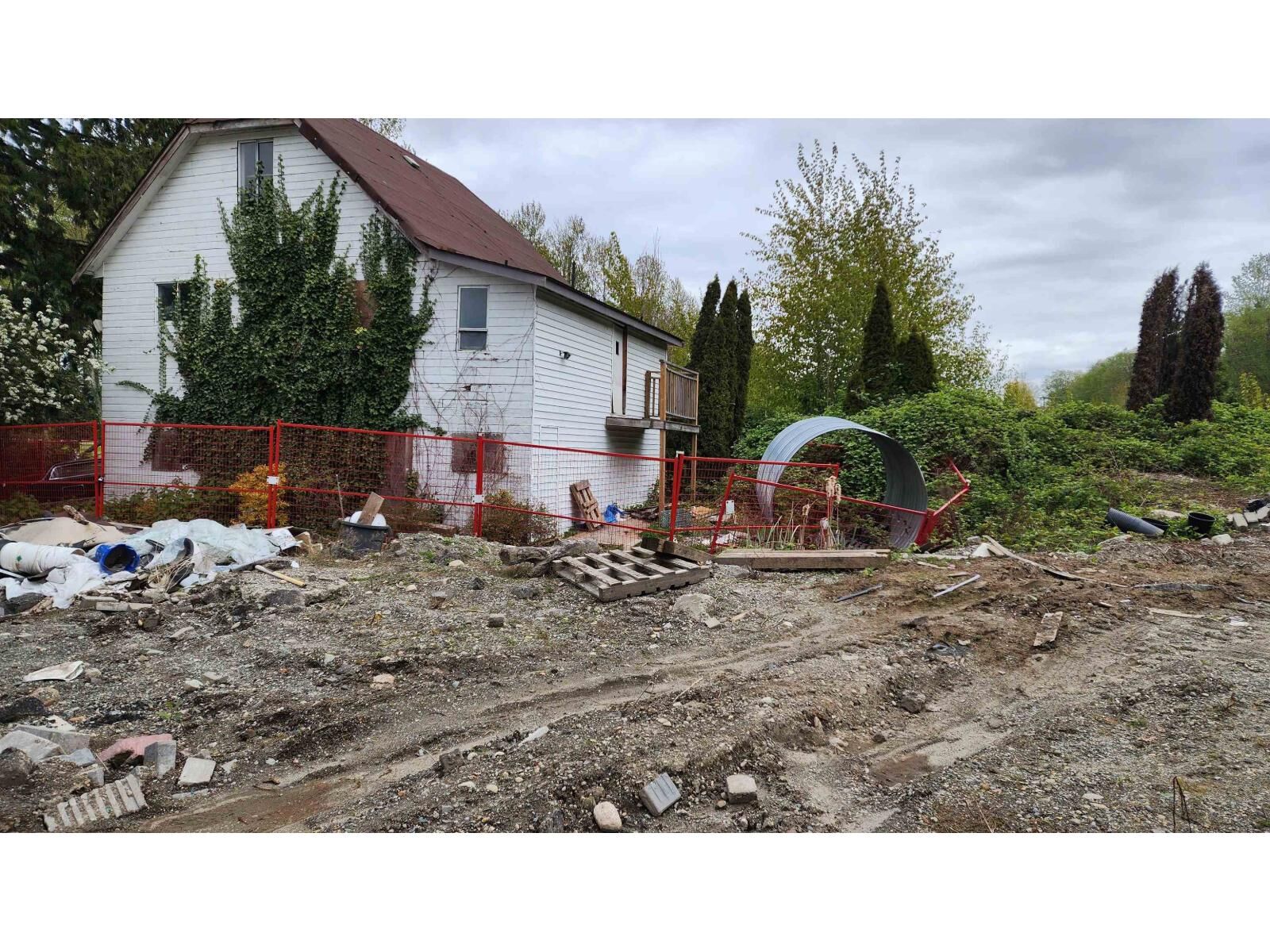 Property Photo:  13858 117 Avenue  BC V3R 2V4 