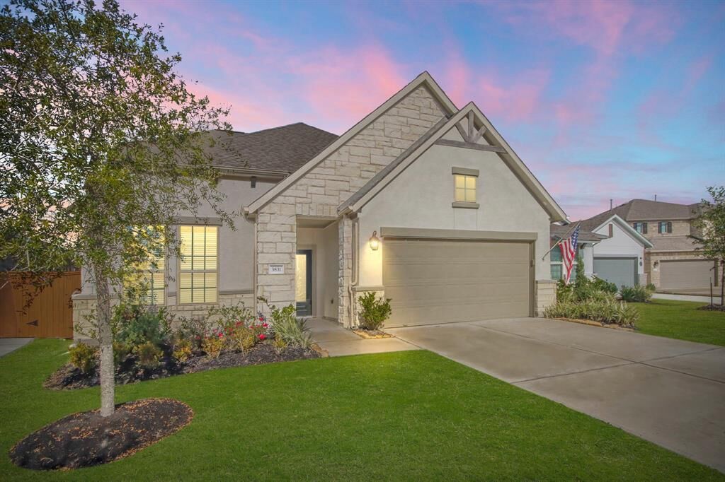 Property Photo:  3831 Robinson Bend Drive  TX 77386 