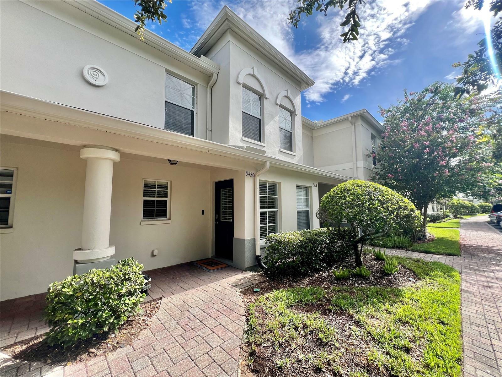 Property Photo:  9436 Charlesberg Drive  FL 33635 