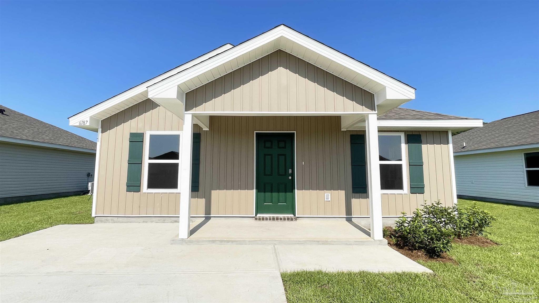 Property Photo: 6277 Firefly Dr FL 32583
