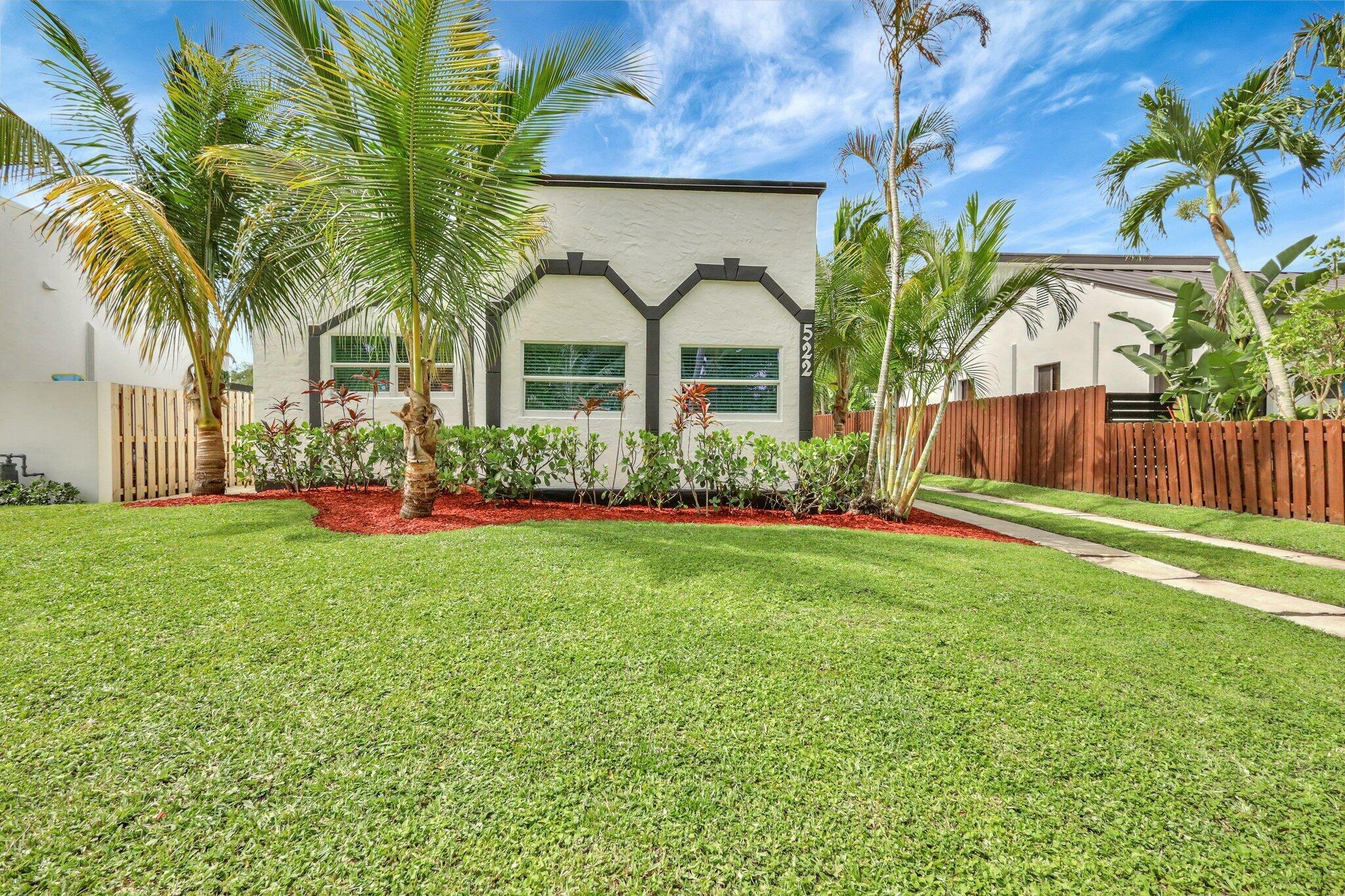 Property Photo:  522 Upland Road  FL 33401 