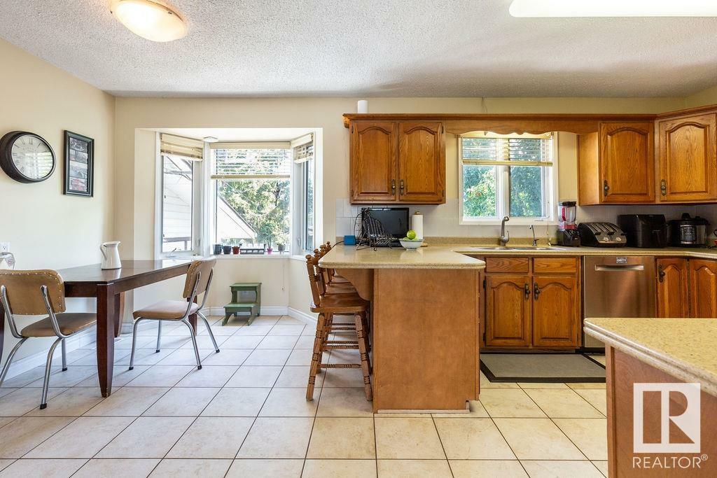 Property Photo:  9421 151 Street NW  AB T5R 1K2 