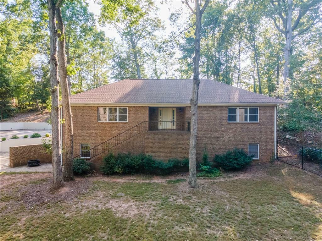 Property Photo:  725 Nix Drive  GA 30501 