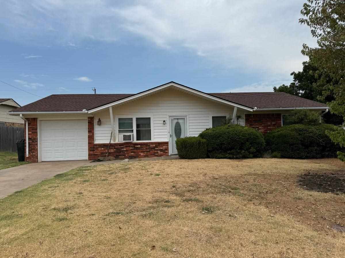 Property Photo:  1213 3rd Pl  OK 73538 