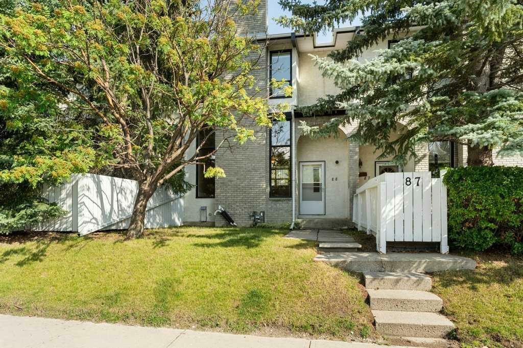 Property Photo:  5400 Dalhousie Drive NW 88  AB T3A 2B4 