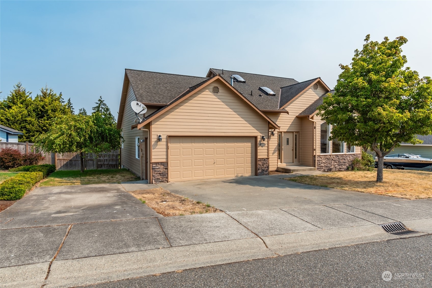 Property Photo:  1630 SW 17th Avenue  WA 98277 