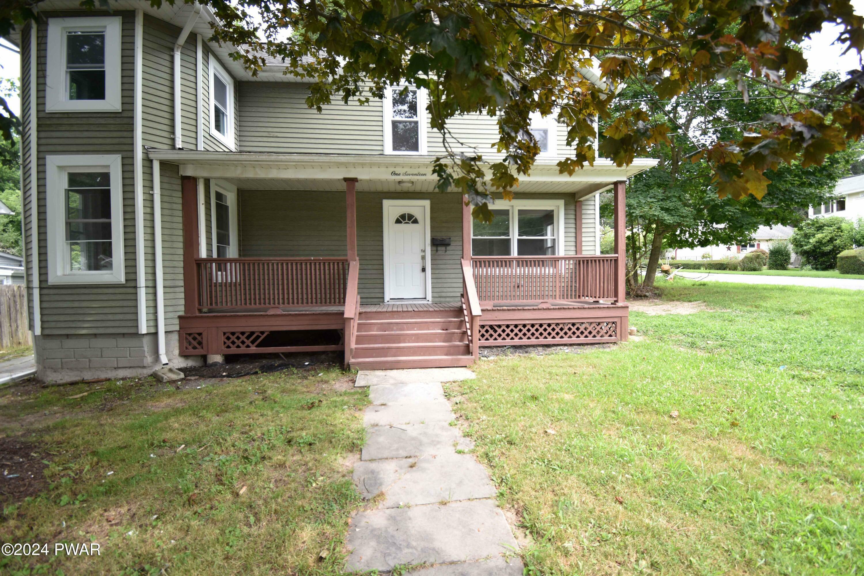 Property Photo:  117 Prospect Street  PA 18428 