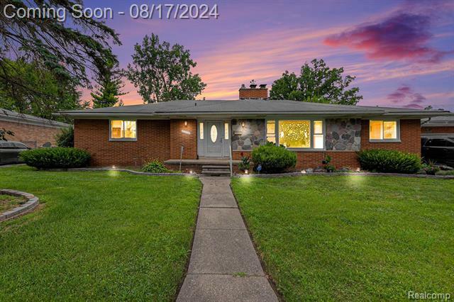 Property Photo:  26200 Ross Street  MI 48141 