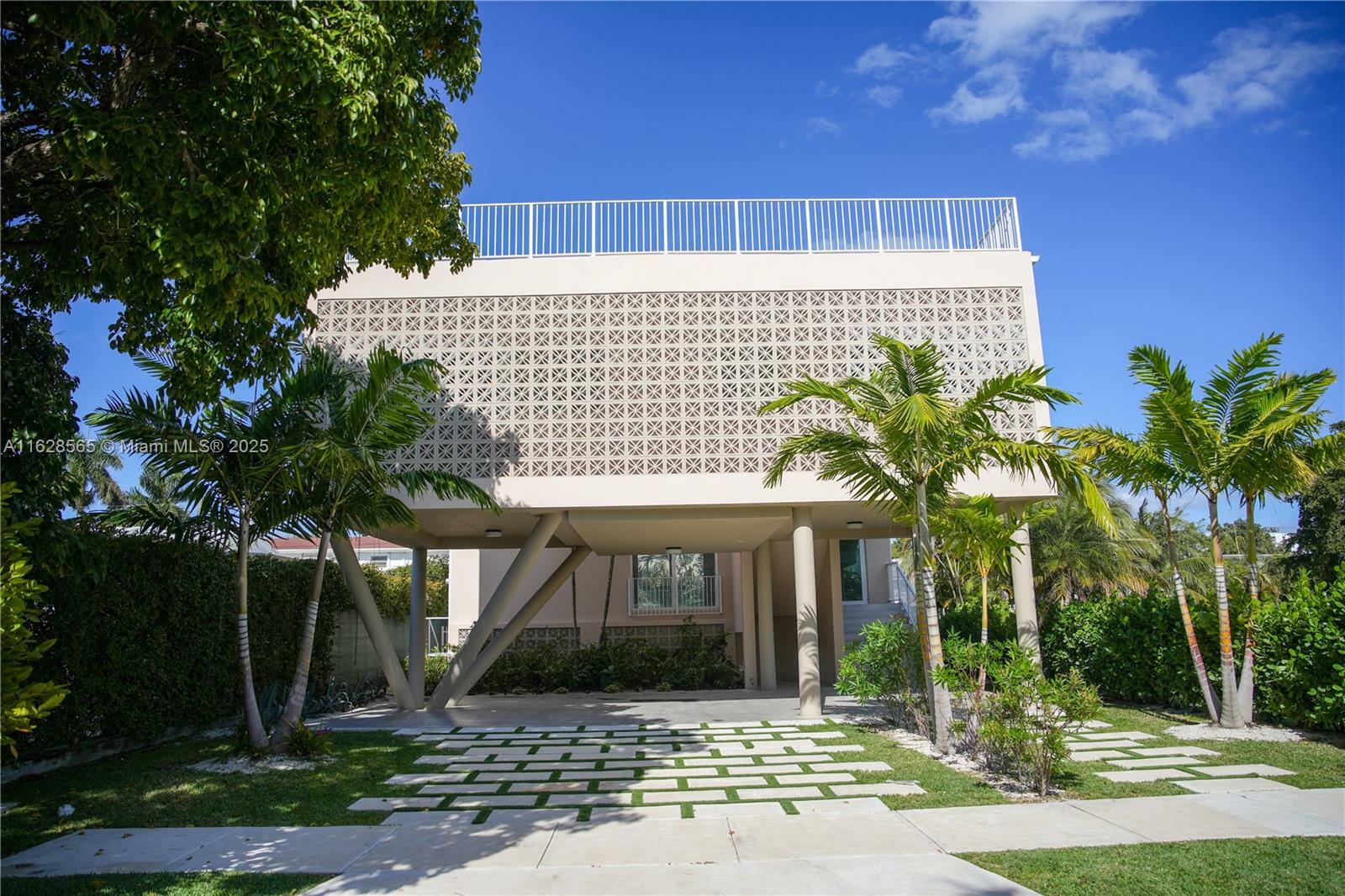 Property Photo: 1065 NE Little River Dr FL 33138