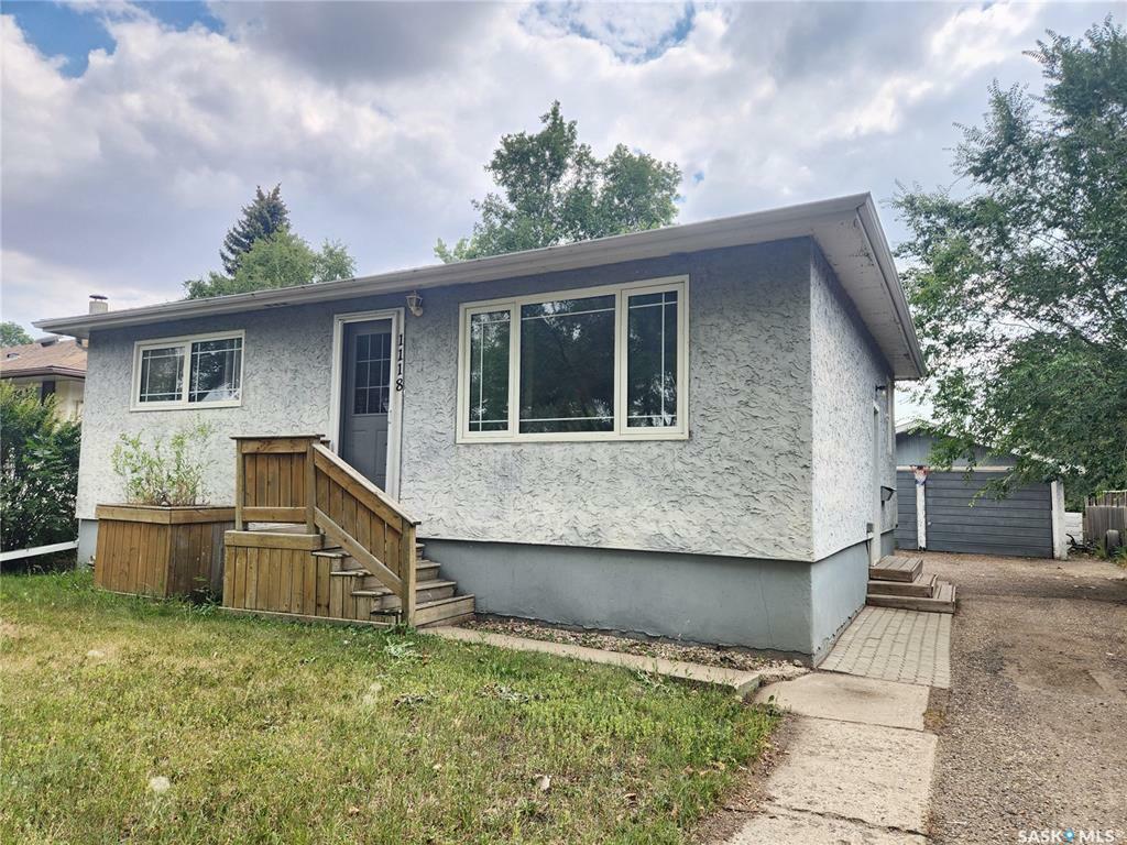 Property Photo:  1118 Park Avenue  SK S4H 0K5 