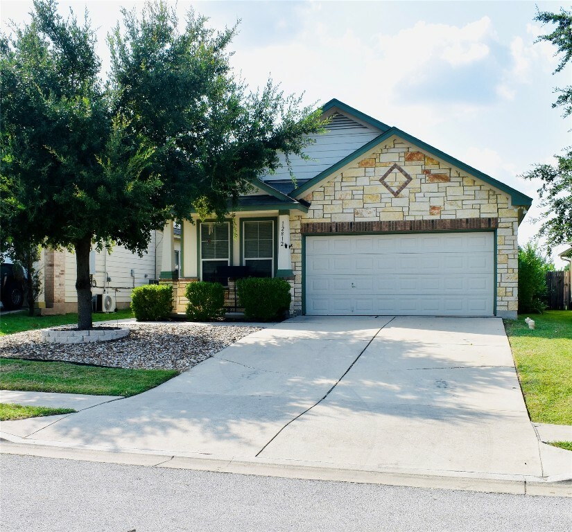 12812 Snow Lane  Manor TX 78653 photo