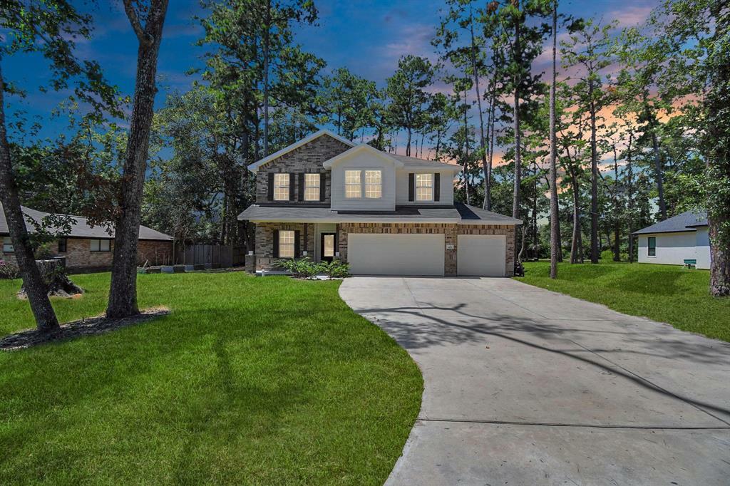 Property Photo:  423 Caesars Circle  TX 77357 