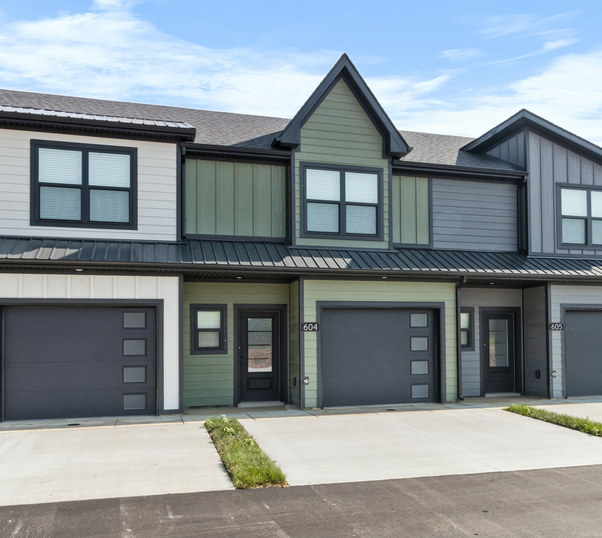Property Photo: 604 Jonathan Wade Circle TN 37043