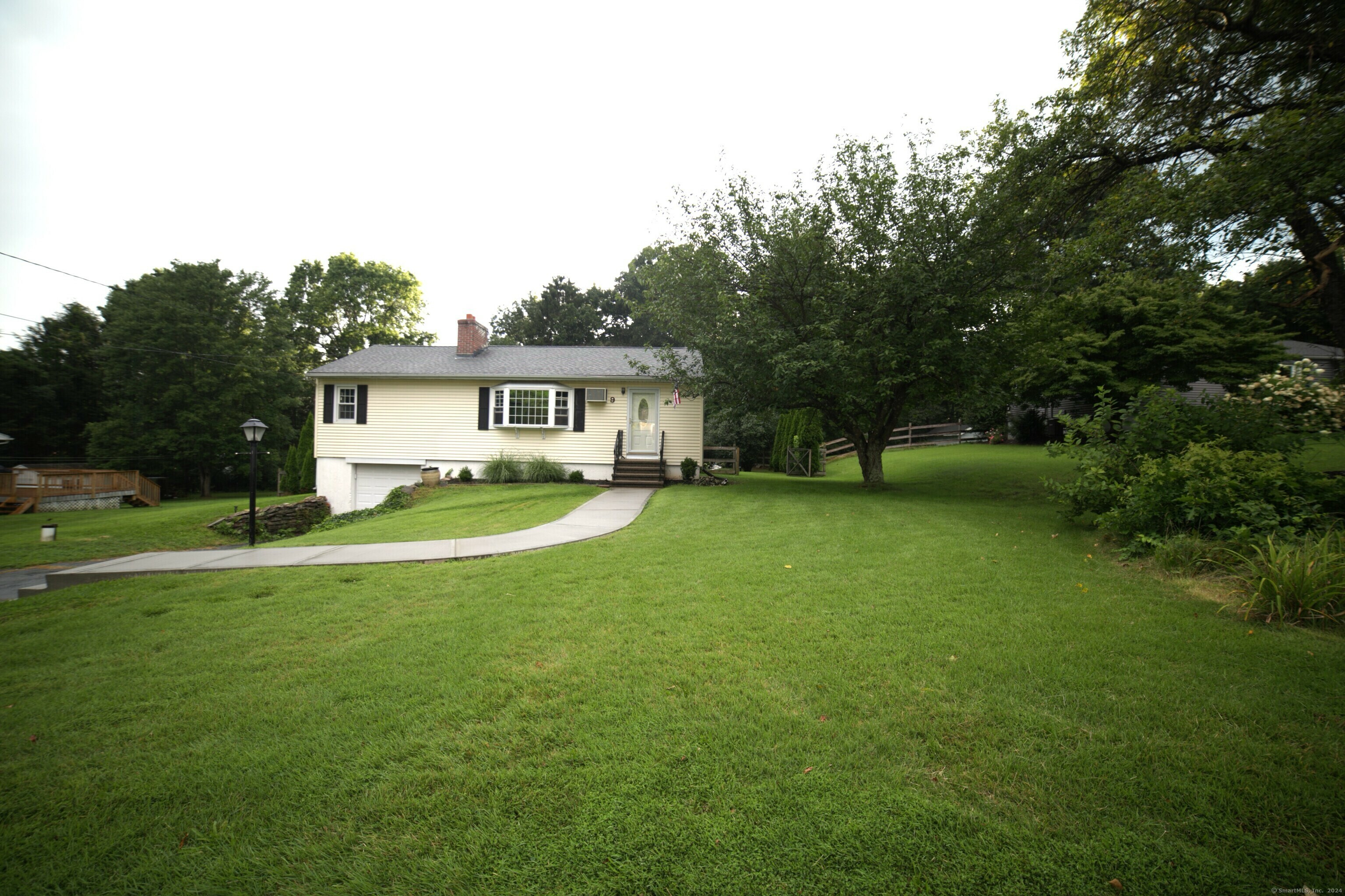 Property Photo:  9 Wildwood Circle  CT 06481 