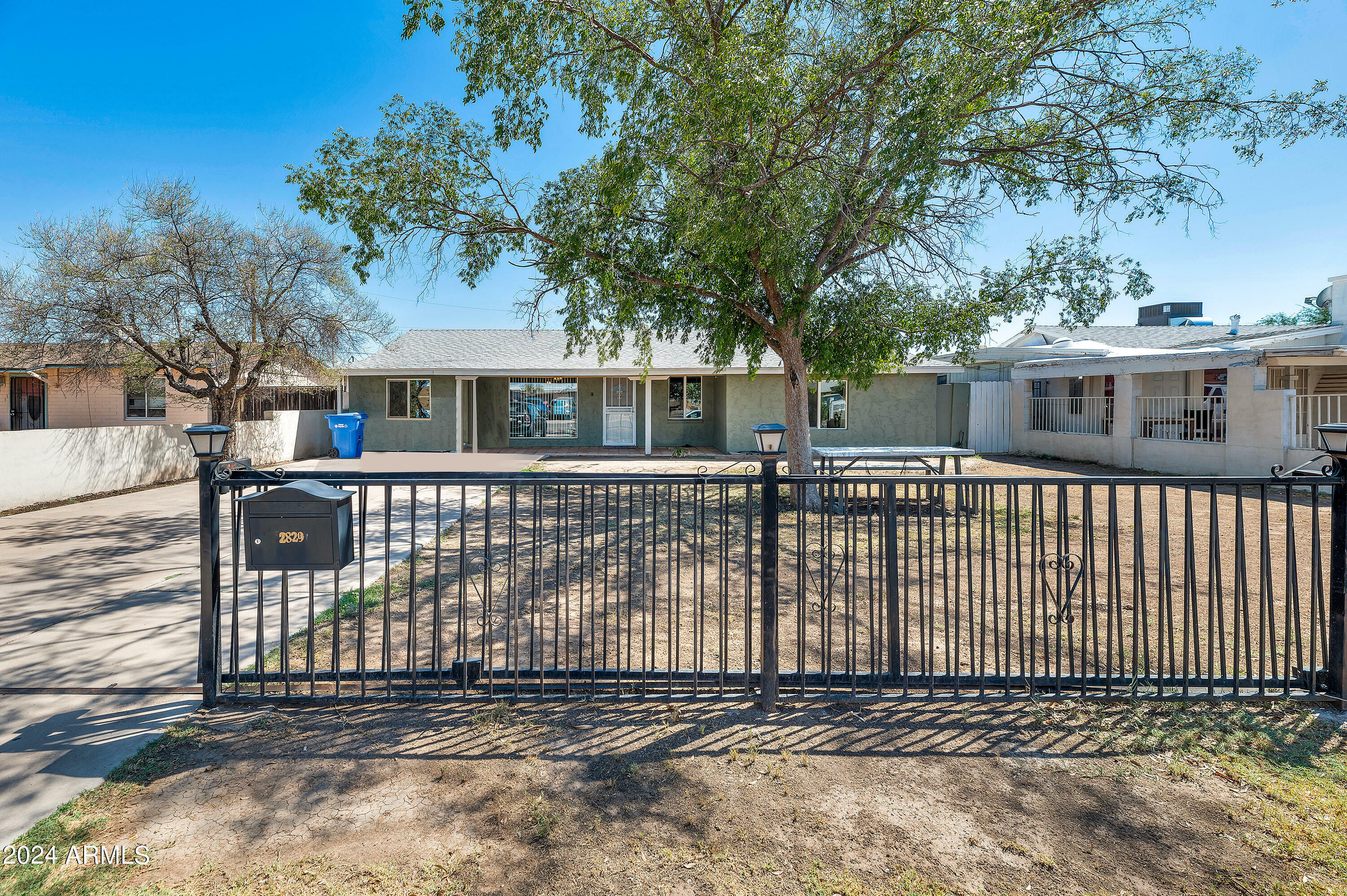 Property Photo:  2829 W Granada Road  AZ 85009 