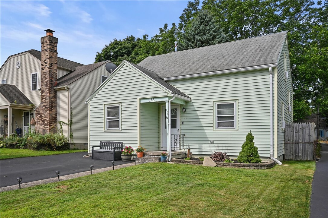 Property Photo:  183 Nantucket Road  NY 14626 