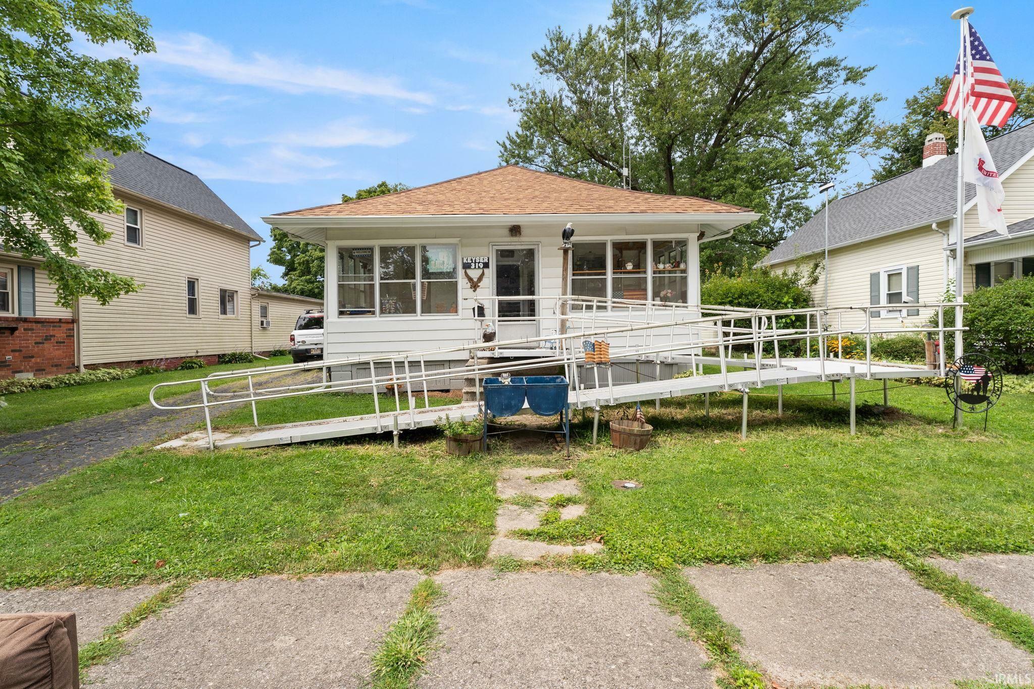 Property Photo:  319 N Washington Street  IN 46725-1718 