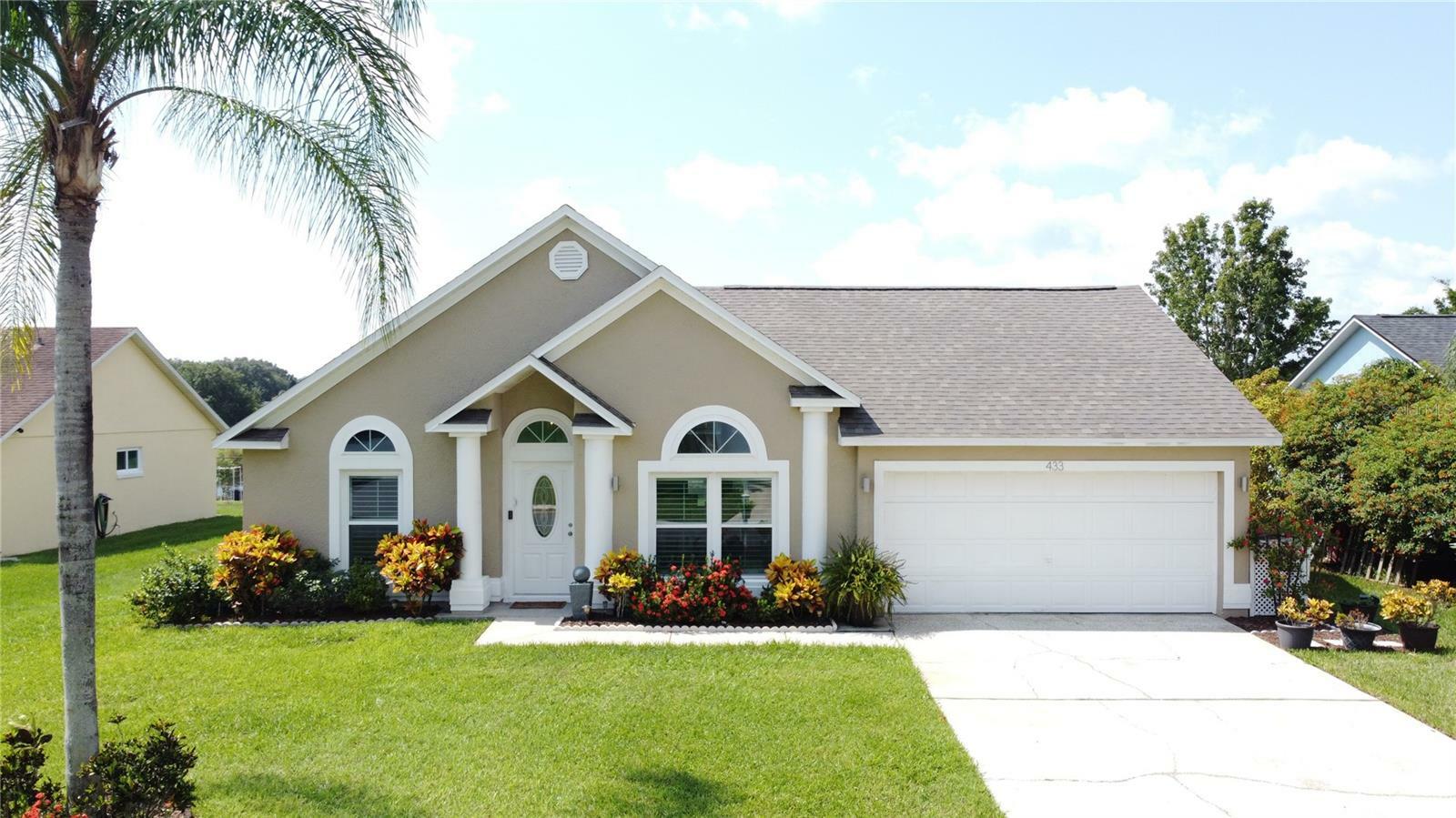 Property Photo:  433 Meadow Green Drive  FL 33837 