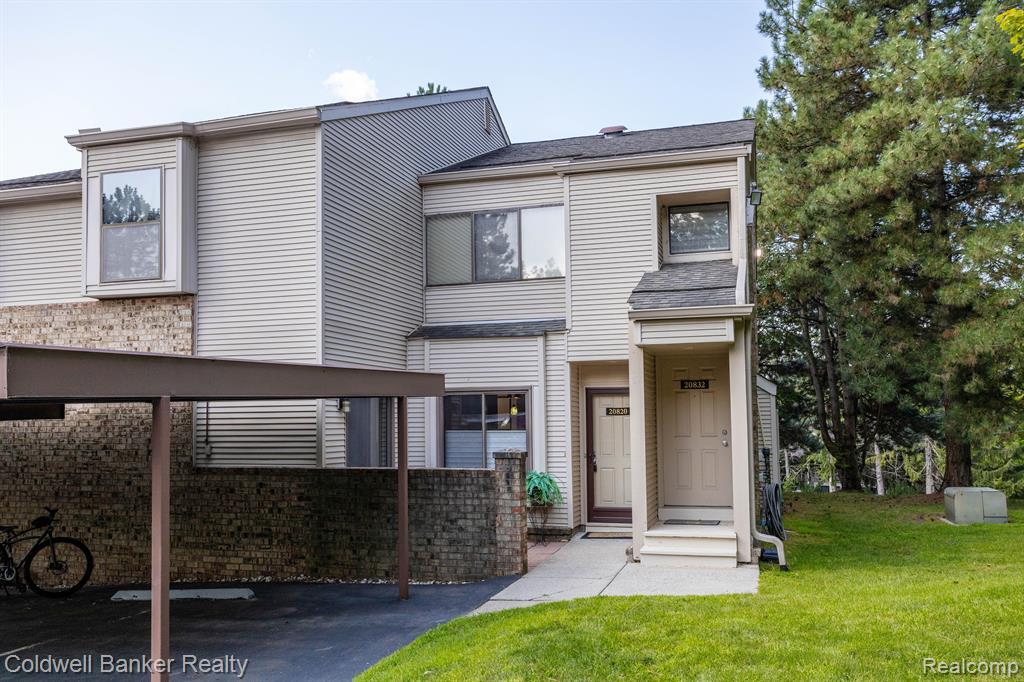 Property Photo:  20820 Taft Road  MI 48167 2840 