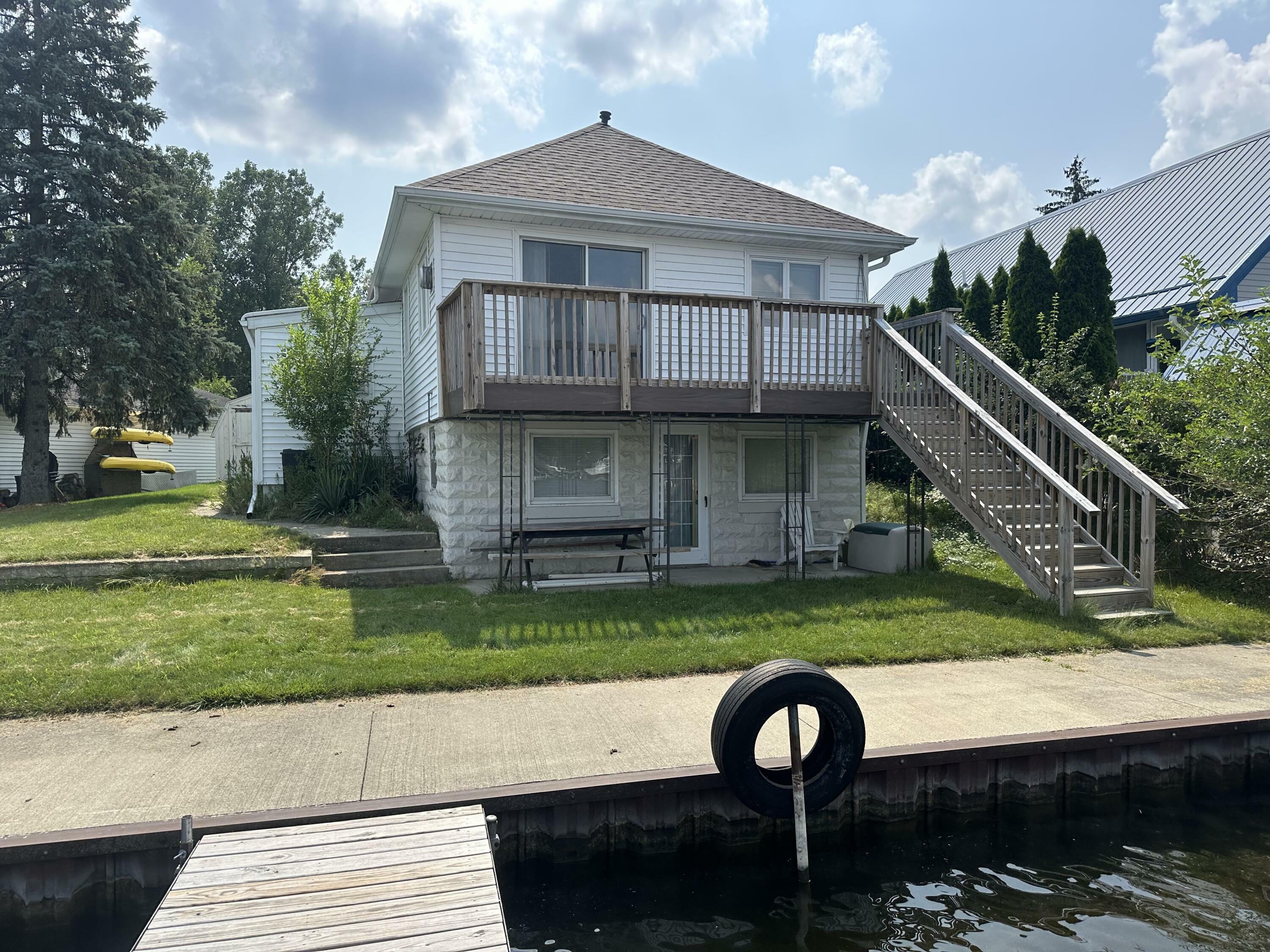 Property Photo:  543 S Lakeside Drive  MI 49254 