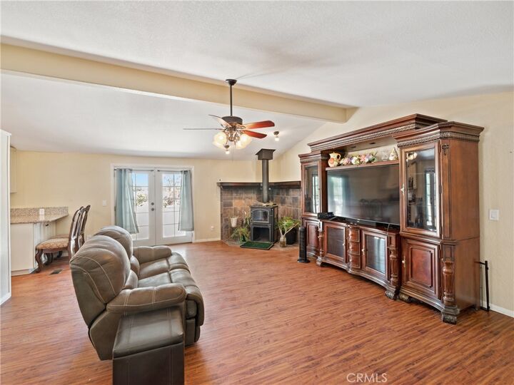 Photo de la propriété:  9221 Darwin Road  CA 92371 