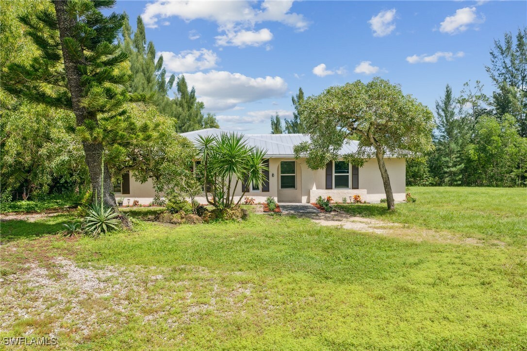 Property Photo:  5750 Cope Lane  FL 34112 