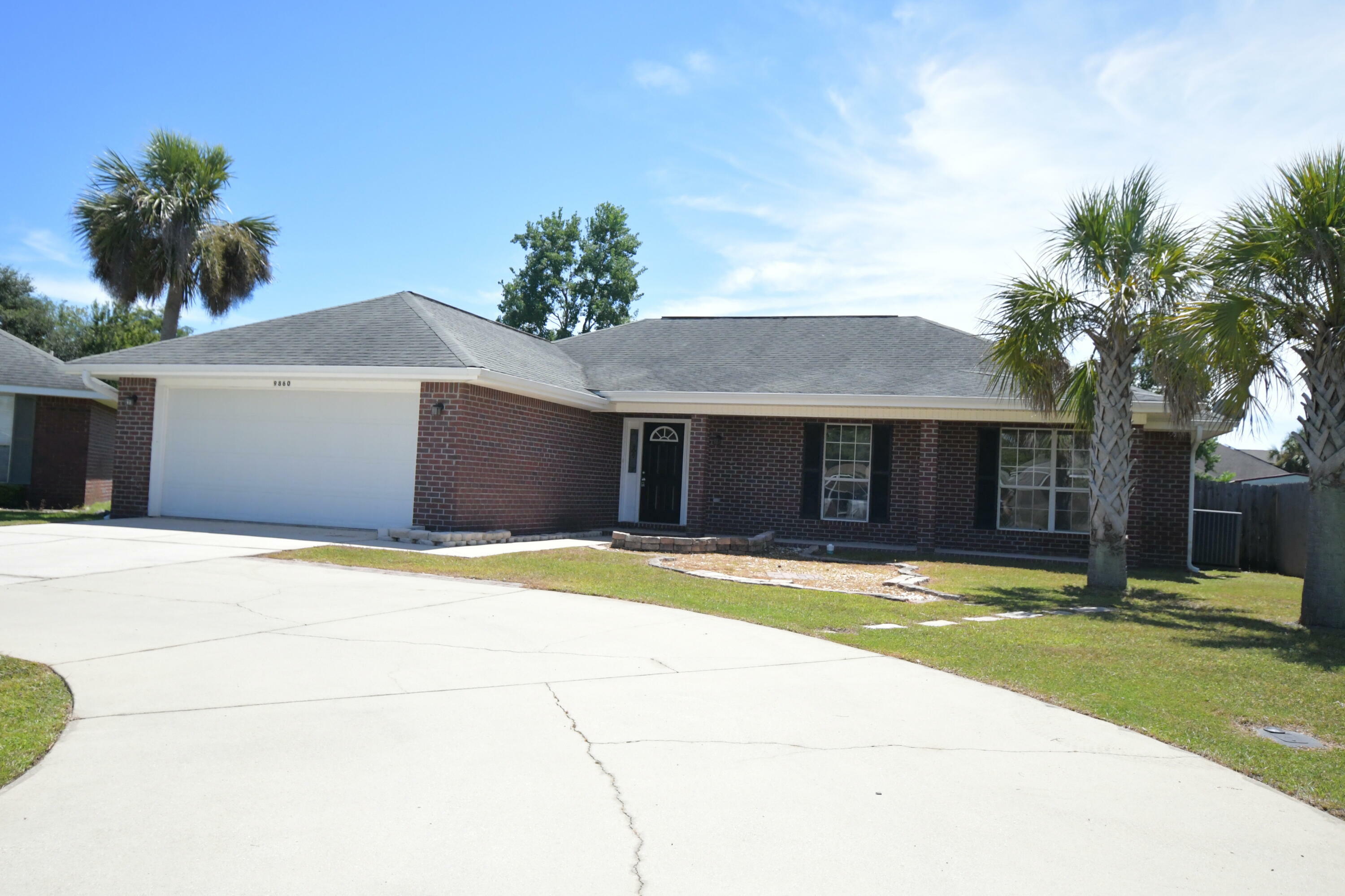 Property Photo:  9860 Parker Lake Circle  FL 32566 