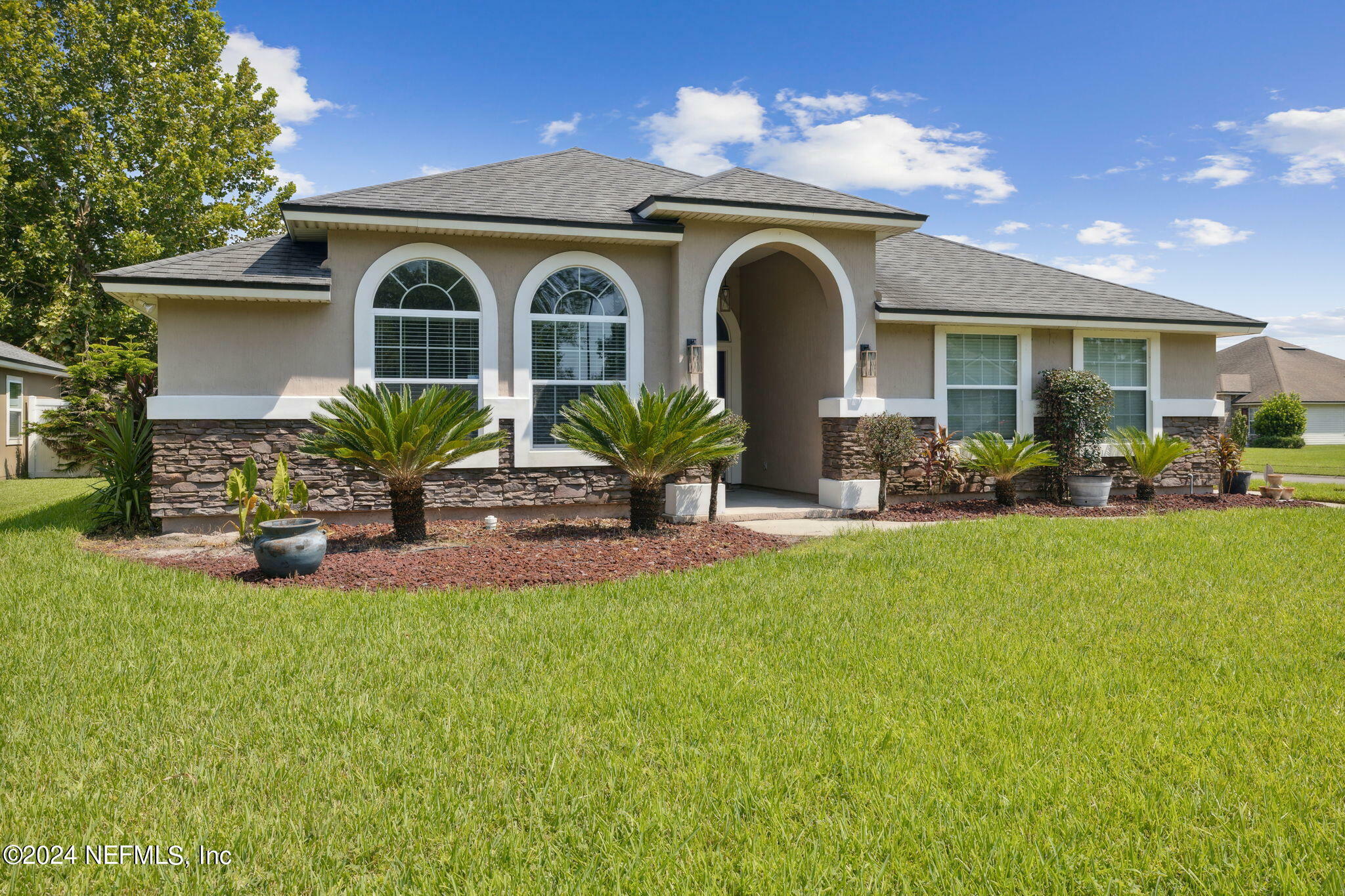 Property Photo:  1016 Grackle Court  FL 32068 