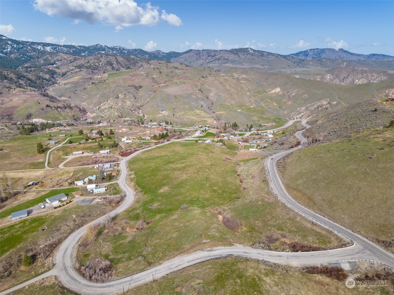 Property Photo: 4 Nna Wheeler Hill Road WA 98801