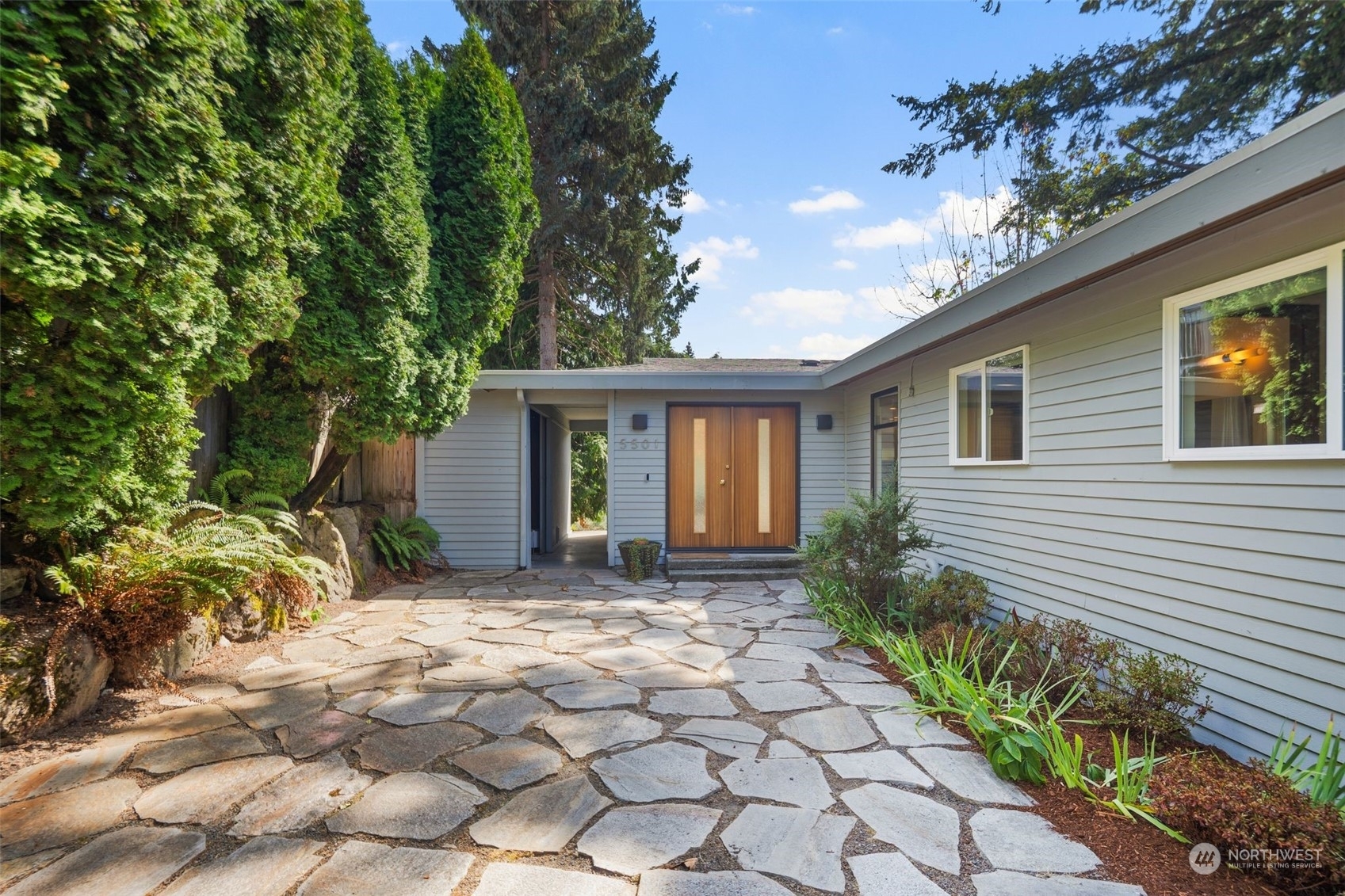 Property Photo:  5501 S Pilgrim Street  WA 98118 