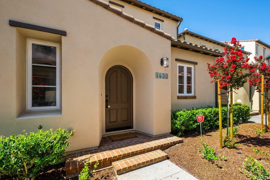 Property Photo:  1430 Dahlia Loop  CA 95126 