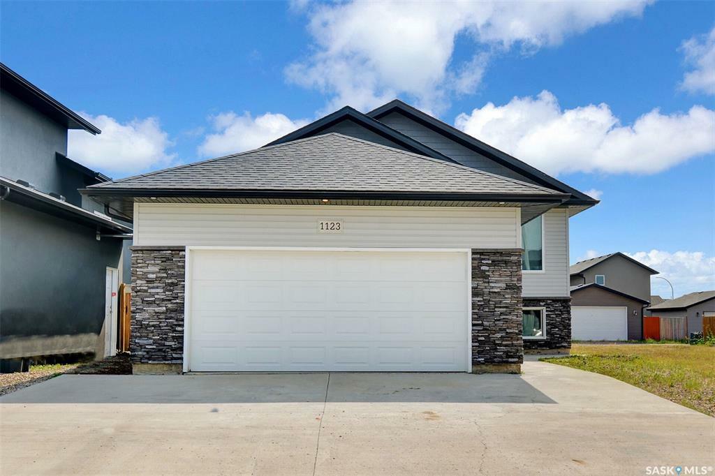 Property Photo:  1123 Werschner Crescent  SK S7V 0A7 