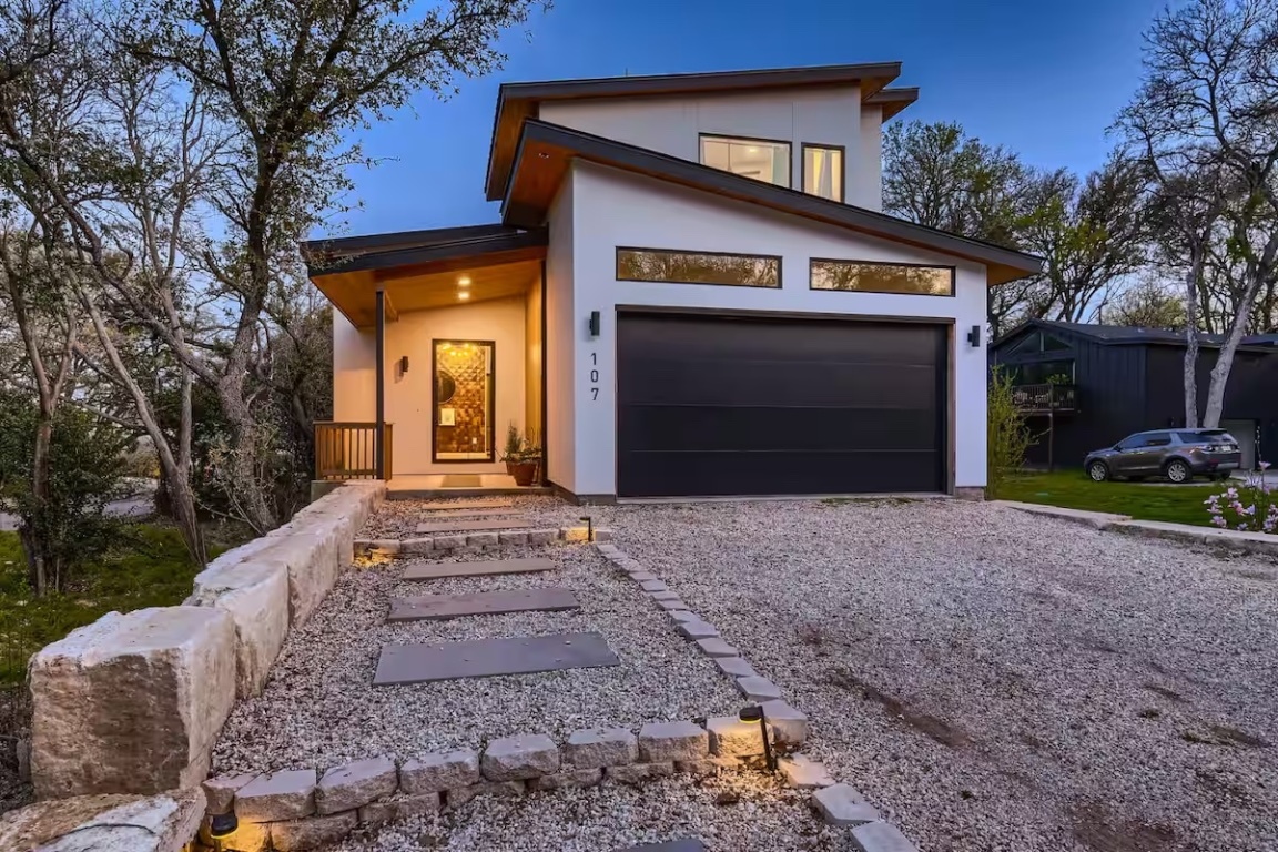Property Photo: 107 Blue Ridge Trail TX 78746