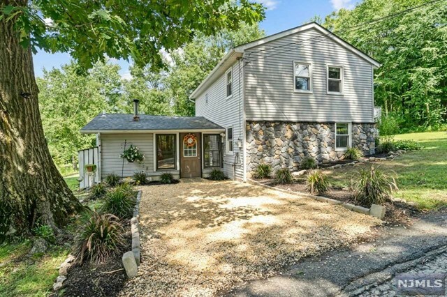 Property Photo:  94 Tintle Avenue  NJ 07480 